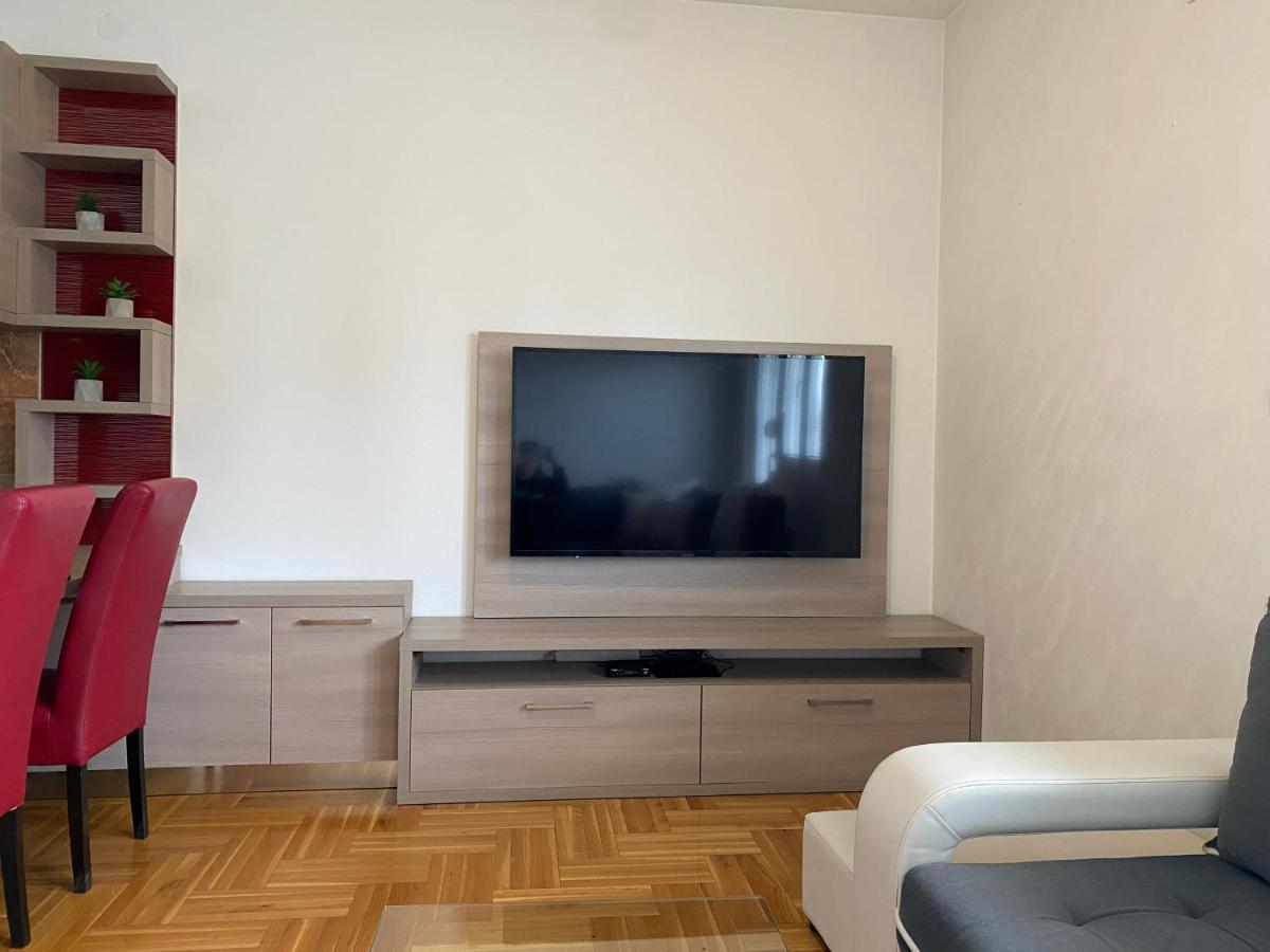 New Apartment Located In The Heart Of Niksic. Exteriör bild