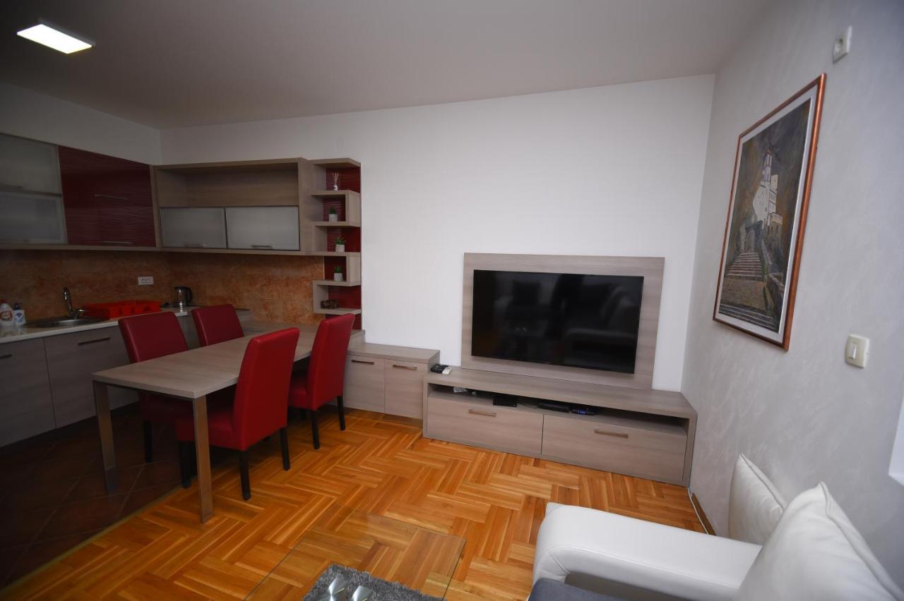New Apartment Located In The Heart Of Niksic. Exteriör bild